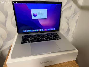 2016 MacBook Pro 15" Touch Bar, 16GB RAM, 256GB SSD, i7, Magyar