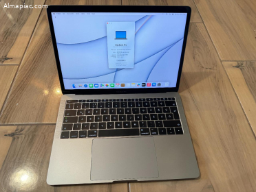 2017 MacBook Pro 13" Retina 256 SSD, Magyar, Korrekt Áron