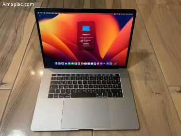 2017 MacBook Pro Touch Bar 15