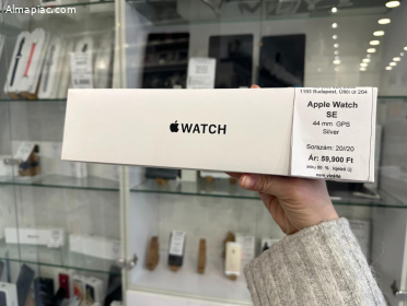 Apple Watch SE 44mm silver új kijelzővel (20/20)