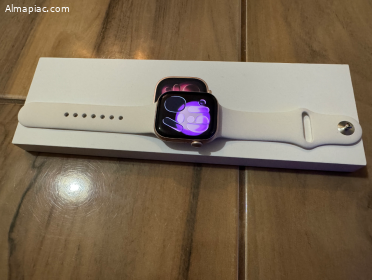 Apple Watch Series 11 42 mm Rosegold Garancia: 2027.11.06 Korrekt Áron
