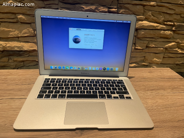 Eladó 2015 MacBook Air 13", 8GB karcmentes