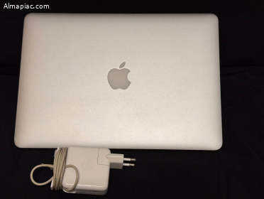 Eladó MacBook Air 2013 mid 13”/i5/4gb/128ssd/371ciklus