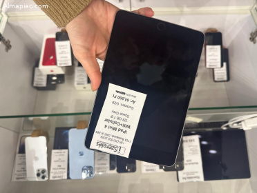 Garanciás iPad Mini 4 128 GB Wifi+Cellular (0/29)