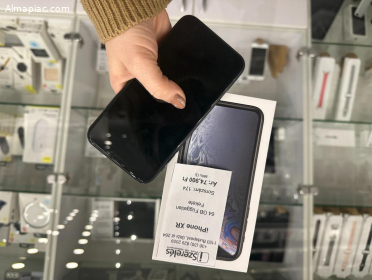 iPhone XR 64 GB független fekete új akkumulátorral garanciával (174)