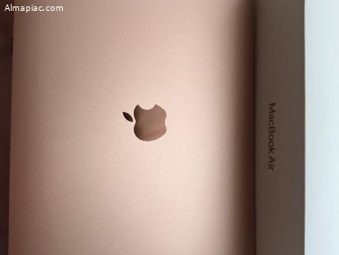 Macbook Air M1 karcmentes újszerű állapotban arany színű