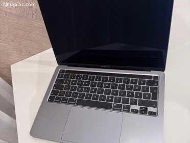 MacBook Pro i5 13” / 8 GB RAM / 512 GB SSD / Touch Bar / Space Grey /
